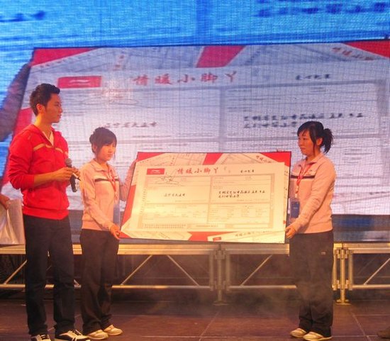 李晨最新动态，影视、时尚与公益事业的蓬勃发展之路