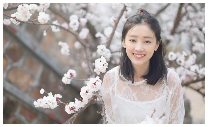梁洁最新行程揭秘，自然美景的治愈之旅探索
