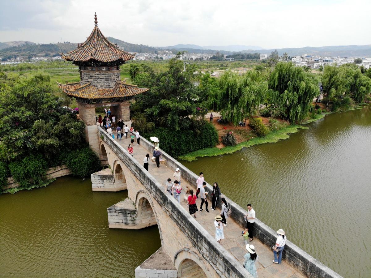 双龙股份股票行情与探索自然美景之旅的奇妙交汇