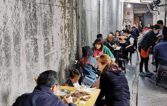 锵锵儿女到江湖演员表及小巷美食秘境探索之旅
