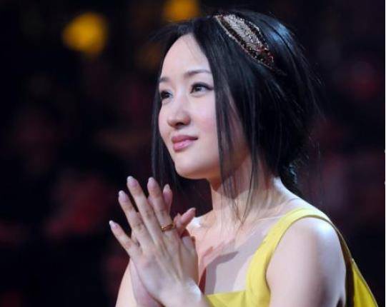 杨钰莹最新照片，时光不老，魅力永恒的女神传说