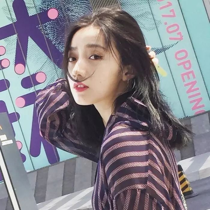 QQ头像最新女生时尚潮流与个人立场的深度探讨