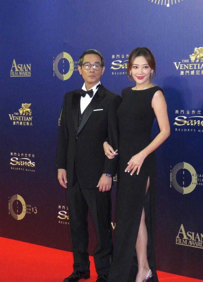 应采儿最新综艺节目亮相，多维魅力展现之夜