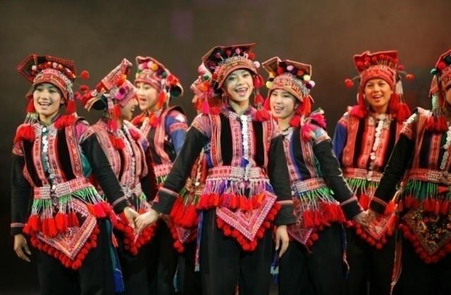杨丽萍最新广场舞教程，从零开始的入门指南