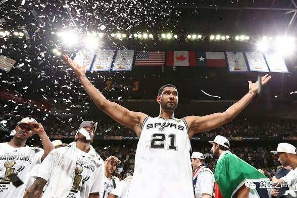 NBA最新战况排名与小巷美食的双重盛宴，篮球与美食的碰撞激情